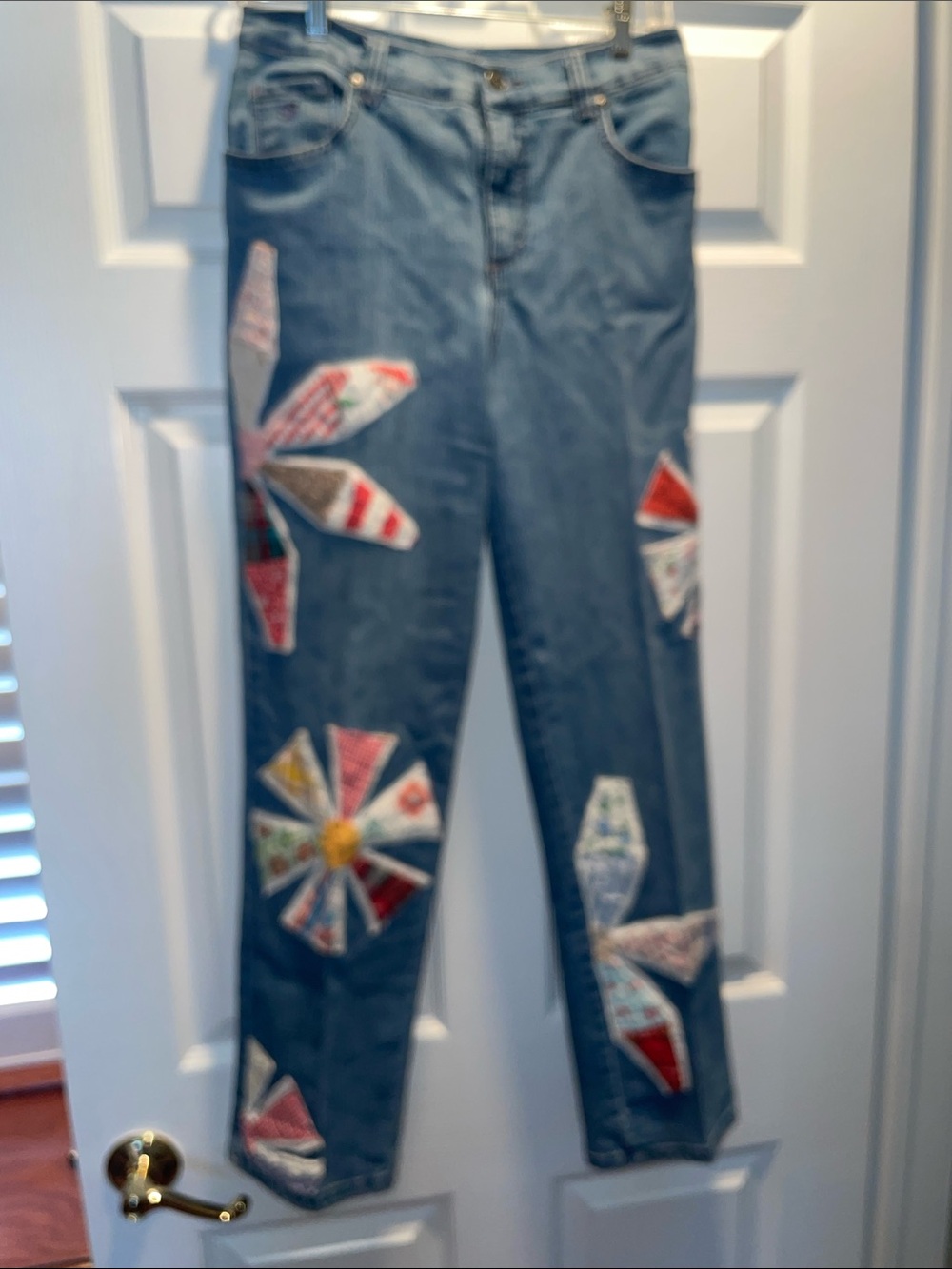 Women's Blue Patchwork Embellished Jeans
Gloria Vanderbilt,,,Amanda - Picture 1 of 6